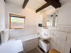 haus-badezimmer-wanne.webp