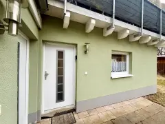 eingang-haus4-schwimmbad.webp